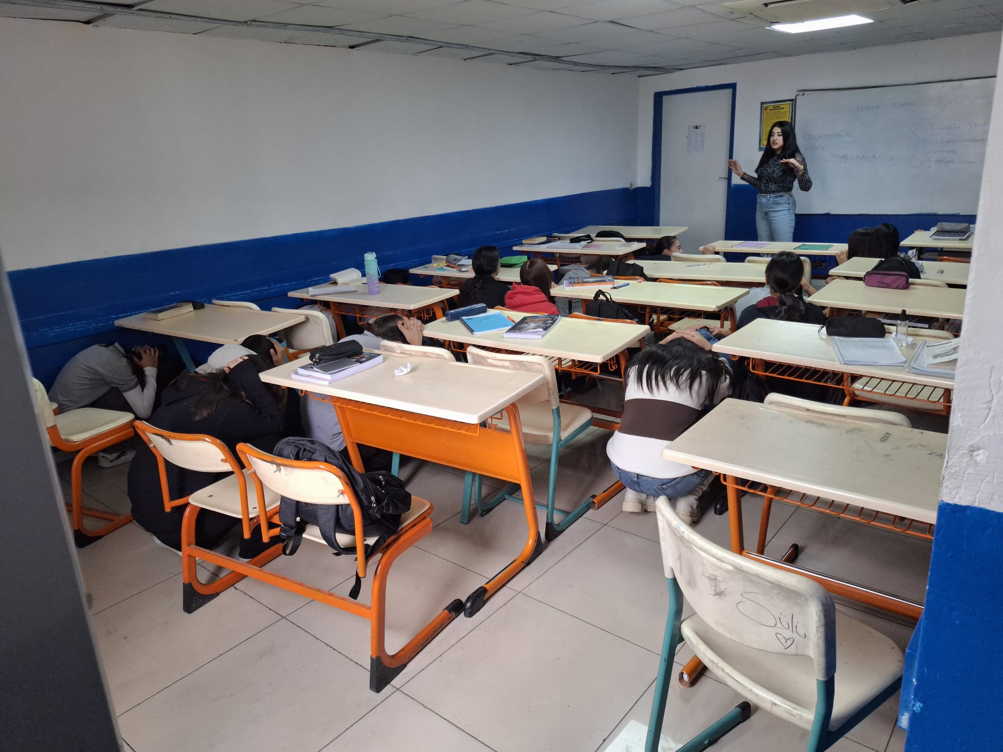OKULUMUZDA DEPREM TATBİKATI GERÇEKLEŞTİRİLDİ